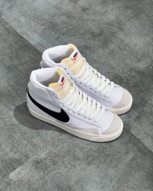 Blazer mids