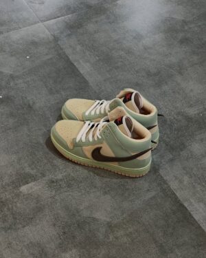 Jordan 1 Mid SE “Aqua Glow