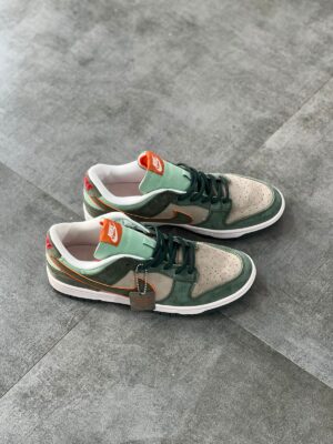 Swoosh Dunks
