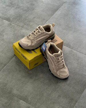 SKECHERS MAX PROTECT