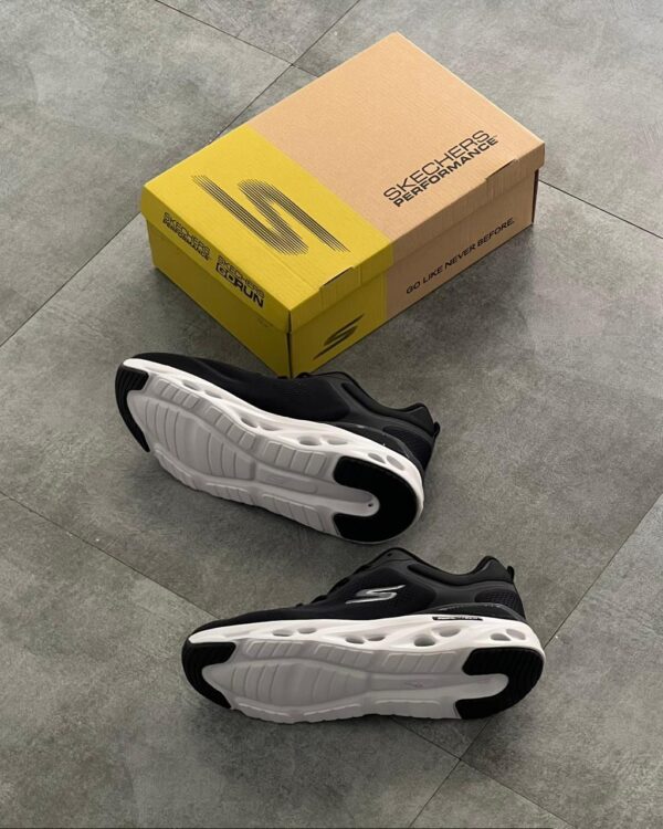 SKECHERS GO WALK