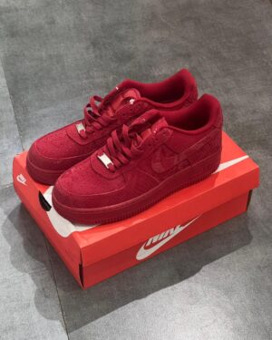 NIKE HIRE FORCE RED
